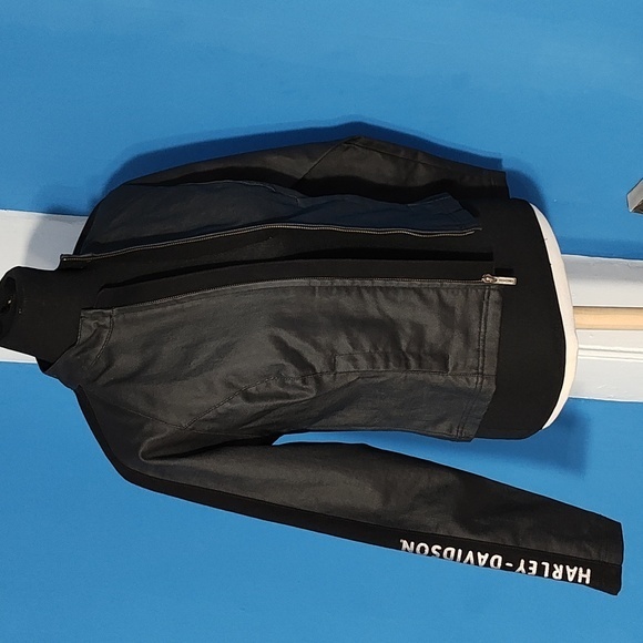 Harley Davidson Jacket - Picture 1 of 12